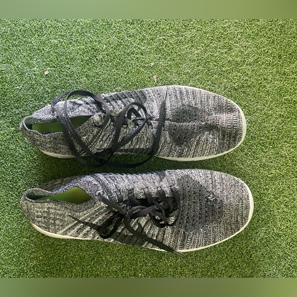Men’s Nike shoes size 11.5